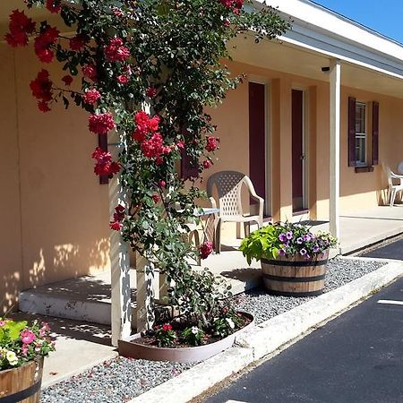 The Bay Willows Inn 米德尔敦 外观 照片